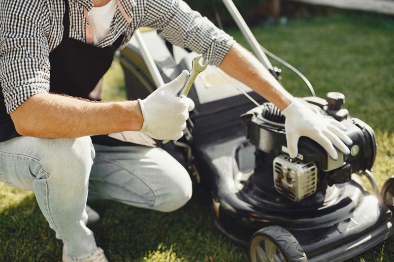 How Regular Lawn Mowing Improves Your Garden’s&nbsp;Health?